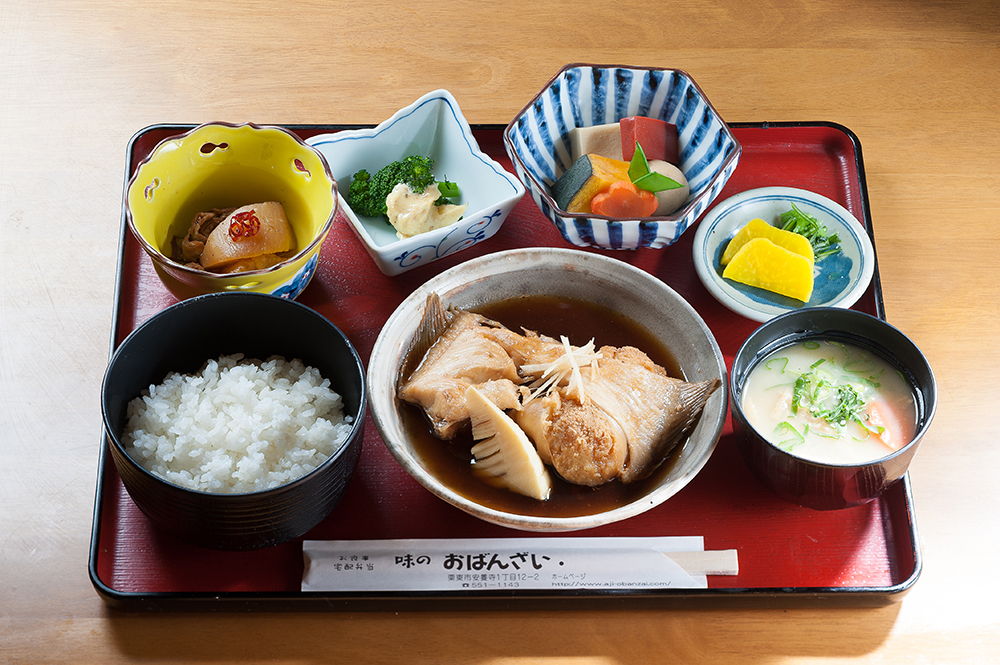 おばんざい定食（日替わりランチ） 800円（税別）